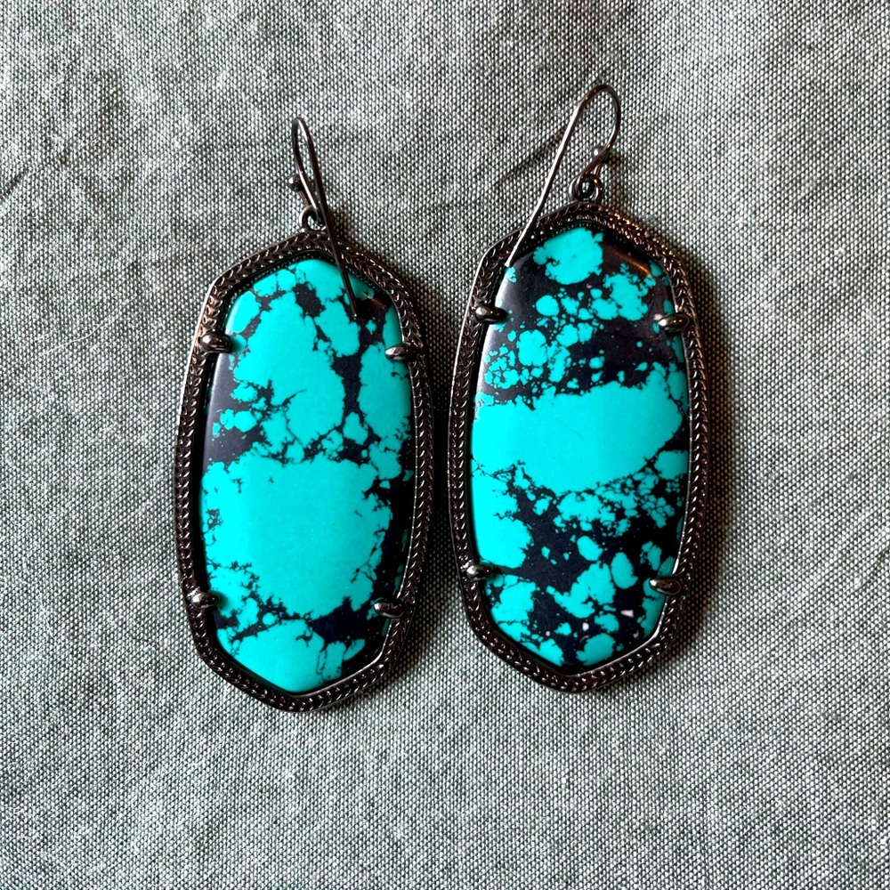 RARE DISCONTINUED KENDRA SCOTT EARRINGS!BRAND NEW